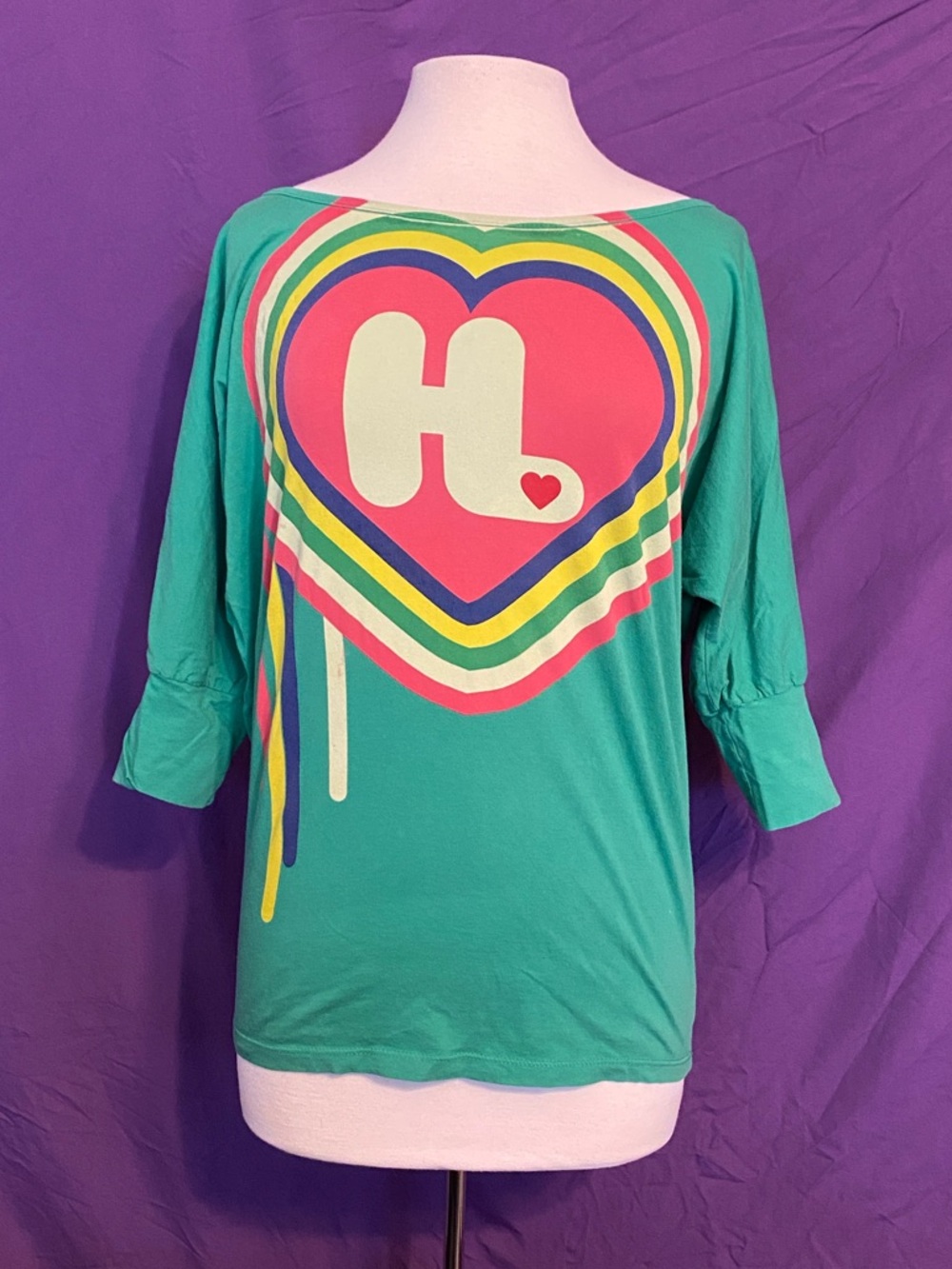 Vintage Harajuku Lovers Green 3/4 Sleeve DISCO Tee with Rainbow Heart. Size M.